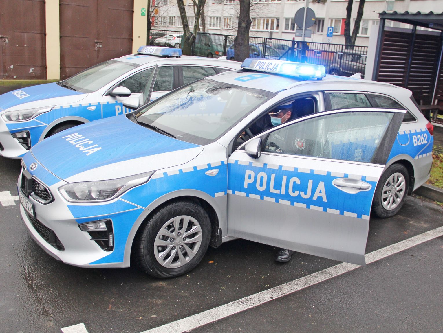 Dwa nowe radiowozy dla policji w Oleśnicy