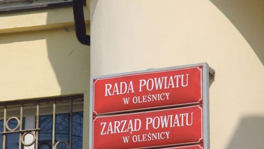 Nadzwyczajna sesja Rady Powiatu Oleśnickiego - jutro. A kontrowersje - już dzisiaj (AKTUALIZACJA)