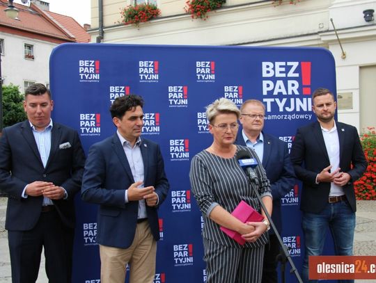 Bezpartyjni Samorządowcy na Rynku w Oleśnicy