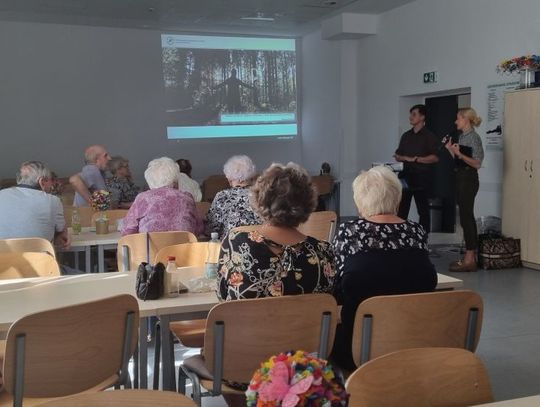 Seniorzy spotkali się z leśnikami