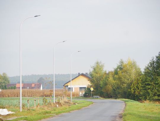 Nowy ciąg lamp przy ulicy Oleśnickiej