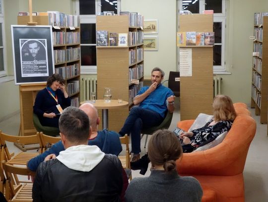 Kryminał w roli głównej w bibliotece w Oleśnicy