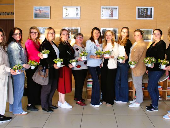 "Wiosenna filiżanka" - tworzyli niepowtarzalne kompozycje