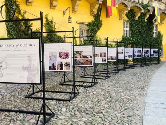 Majówka na dziedzińcu Zamku Książęcego w Oleśnicy