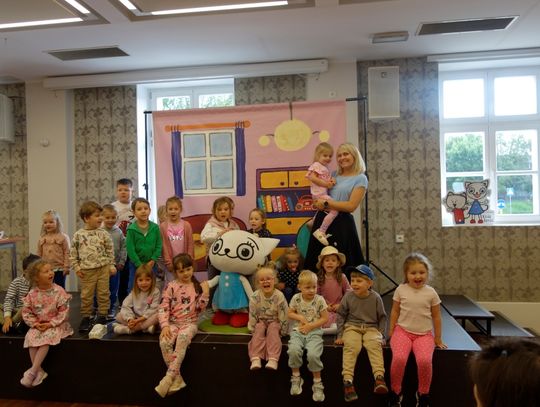 Z Kicią Kocią w bibliotece