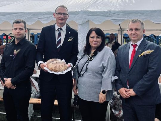 Międzybórz dziękował za plony na dożynkach