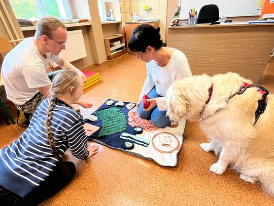 Dogoterapia ucieszyła uczniów