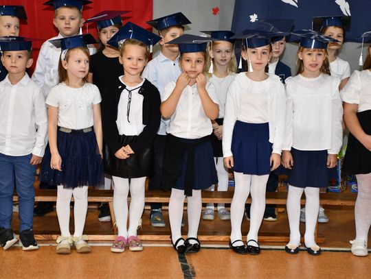 Pasowanie na pierwszoklasistę w Szkole Podstawowej w Ligocie Polskiej