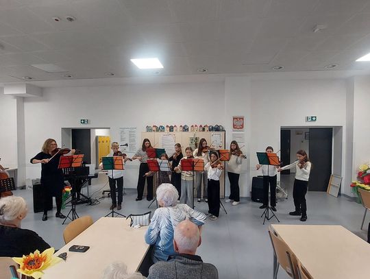 Muzyczne spotkanie młodzieży z seniorami