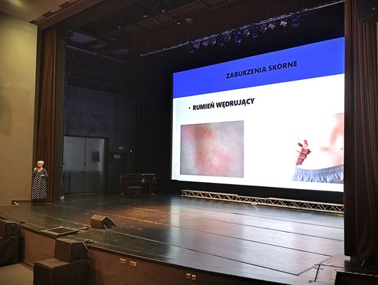 Seniorzy na wykładzie o zdrowiu Seniorzy na wykładzie o zdrowiu