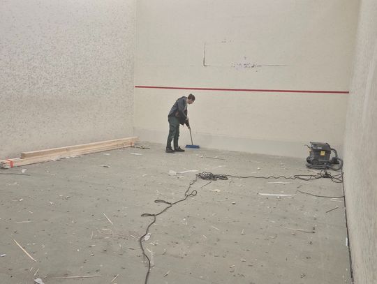 Uwaga! Remont kortów do squasha w Atolu Oleśnica Uwaga! Remont kortów do squasha w Atolu Oleśnica