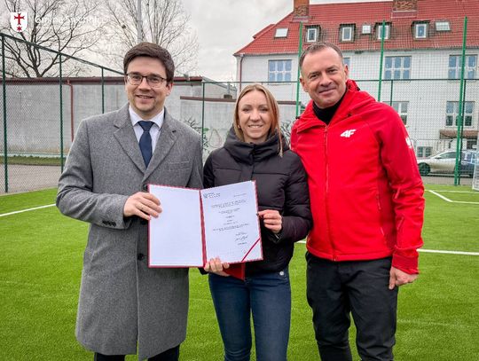 Twardogóra z nowym kompleksem sportowym – 900 tys. zł dofinansowania na siłownię i strefę fitness Twardogóra z nowym kompleksem sportowym – 900 tys. zł dofinansowania na siłownię i strefę fitness