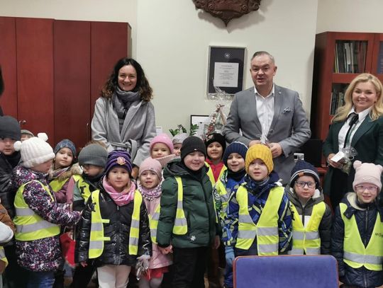 Przedszkolaki u burmistrza