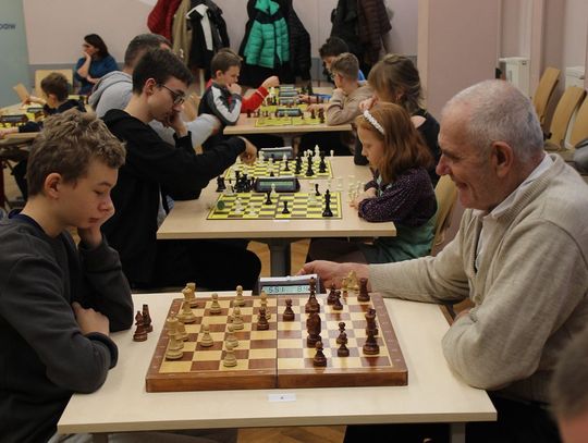 Turniej Szachowy o Puchar Prezesa „Zacisza”: Szachowe emocje na najwyższym poziomie!