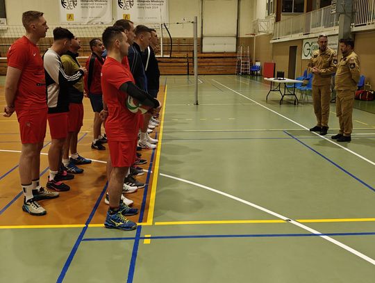 Strażacy z Oleśnicy awansowali do finału mistrzostw w siatkówce Strażacy z Oleśnicy awansowali do finału mistrzostw w siatkówce