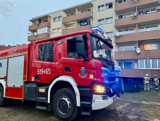 Strażacy i policja interweniowali w mieszkaniu w Twardogórze