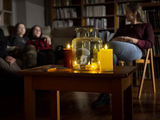 V Wieczór Poetycki Młodych Twórców w Oleśnicy – autentyczność, relacje i poezja bez pośpiechu