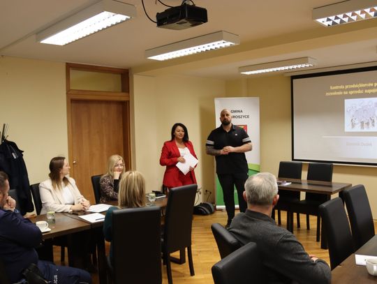 Tylko 2 sprzedawców na szkoleniu w sprawie handlu alkoholem Tylko 2 sprzedawców na szkoleniu w sprawie handlu alkoholem