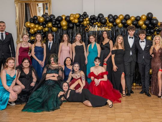 Studniówka 2026 w ZSP Bierutów – bal, który na długo zostanie w pamięci