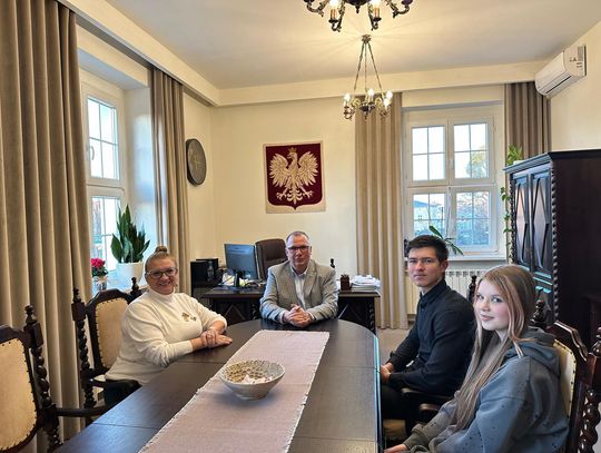 Burmistrz i radna rozmawiali z Młodzieżową Radą o nowych projektach i aktywnościach młodych