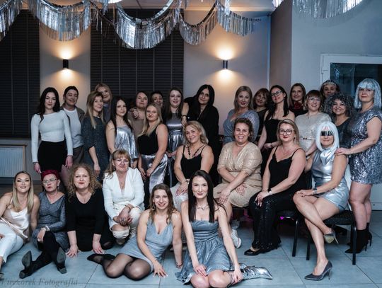 „Kobieta jest przyszłością” – noc pełna energii, muzyki i uśmiechu „Kobieta jest przyszłością” – noc pełna energii, muzyki i uśmiechu