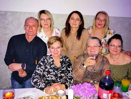 Uśmiechy, rozmowy i strażacka pomoc – tak Dziesławice celebrowały Dzień Kobiet