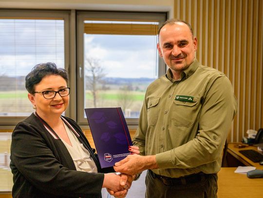 Młodzi z Oleśnicy podpisali ekologiczne porozumienie z Nadleśnictwem. Co to oznacza dla okolicy?