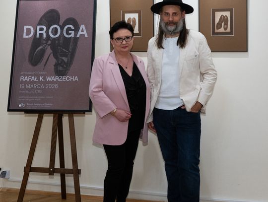 Droga przez życie w starych butach i albuminie