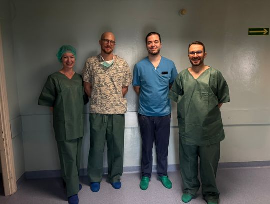 Chirurdzy z Oleśnicy doskonalili techniki operacyjne podczas warsztatów hernioplastycznych