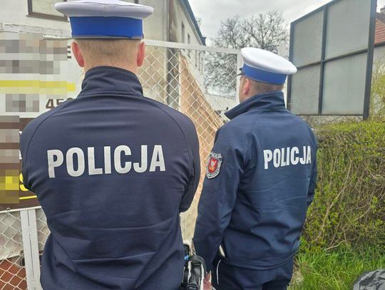 Bohaterska akcja oleśnickich policjantów: ewakuowali 13 osób z zagrożonego pożarem hostelu Bohaterska akcja oleśnickich policjantów: ewakuowali 13 osób z zagrożonego pożarem hostelu