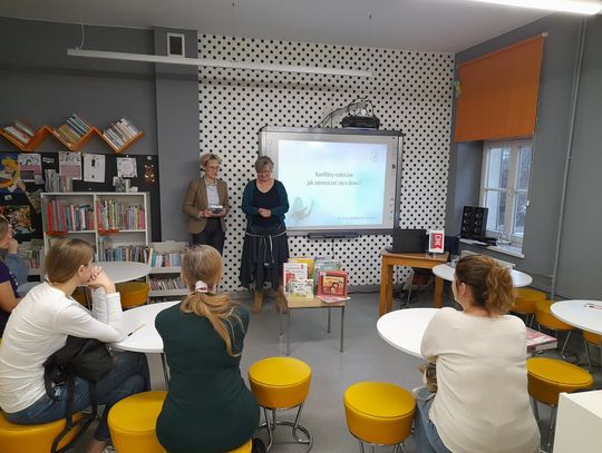 Jak rozstanie rodziców wpływa na dzieci? Rodzice dzielili się doświadczeniami na warsztatach DKK