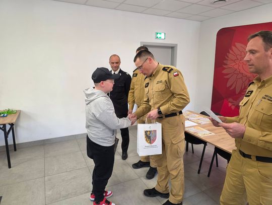 Młodzież zapobiega pożarom! Najlepsi w Powiecie Oleśnickim wyłonieni w konkursie strażackim