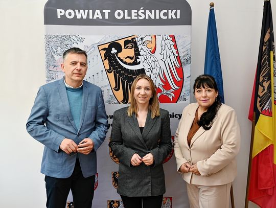 Posłanka Jolanta Niezgodzka w Starostwie Powiatowym – rozmowy o kolei i służbie zdrowia