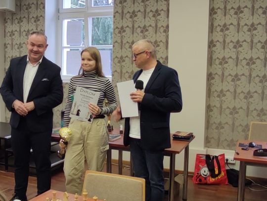 Szachowe emocje w Oleśnicy! Wyłoniono mistrzów w walce o Puchar Burmistrza [WYNIKI]