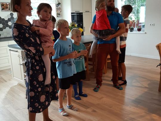9-osobowa rodzina z Oleśnicy w programie "Rodzina jest Super"