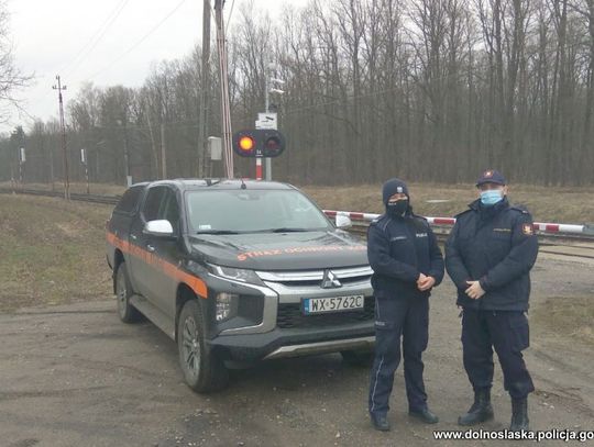  Akcja „24 BLUE-RAD-aktywna tarcza” - oleśniccy i złotoryjscy policjanci działają wspólne ze Strażą Ochrony Kolei