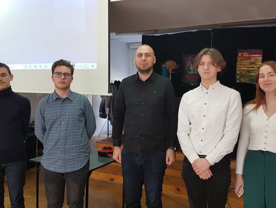 Aleksander Wolski z I LO w Oleśnicy laureatem Międzyszkolnego Konkursu Fizycznego