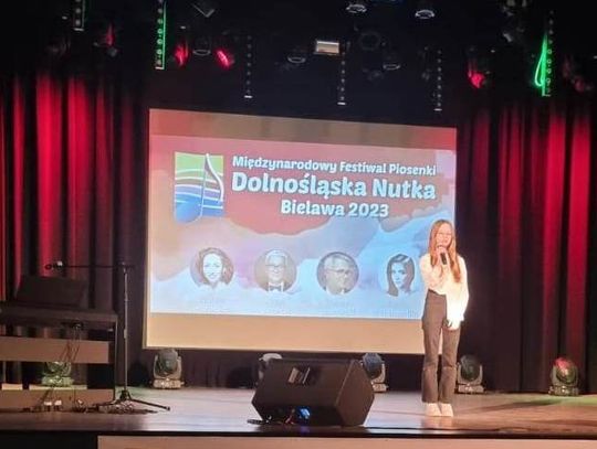 Aleksandra Hupało z Oleśnicy laureatką VI Międzynarodowego Festiwalu Piosenki „Dolnośląska Nutka 2023”