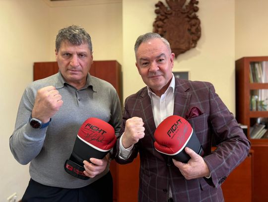 Andrzej Gołota u burmistrza Oleśnicy! Dzisiaj wielka gala boksu – Oleśnica Boxing Night w hali Atola