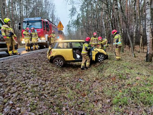 Auto dachowało w Ostrowinie