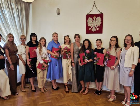 Awans zawodowy siedmiu nauczycielek. Uroczystość w bierutowskim magistracie