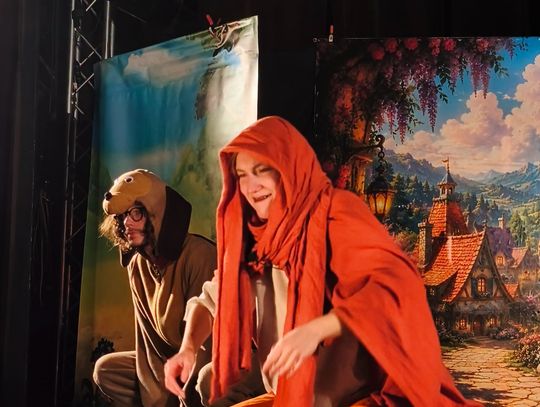 Bajkowe widowiska podbijają serca najmłodszych. Teatr zawitał do Oleśnicy