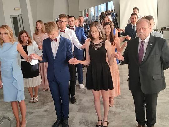 Bal absolwentów w oleśnickiej Perle