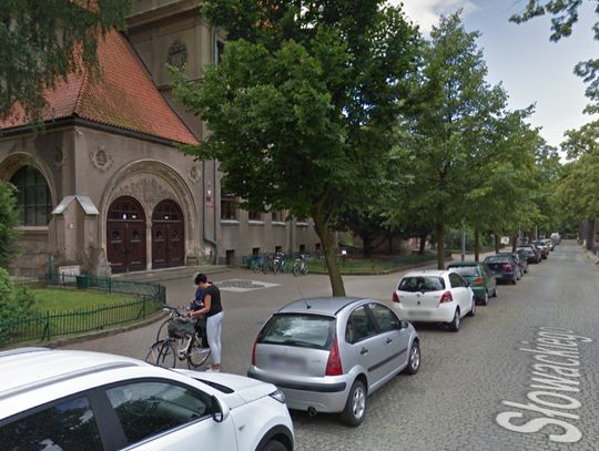 Będzie parking przy liceum w Oleśnicy?