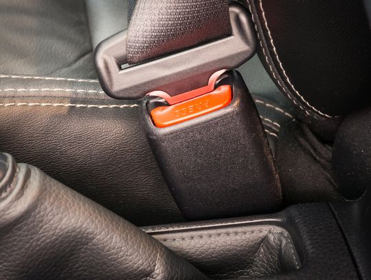 Bez niej pas nie zadziała. Co łączy pasy bezpieczeństwa i stal sprężynową. Bez niej pas nie zadziała. Co łączy pasy bezpieczeństwa i stal sprężynową.