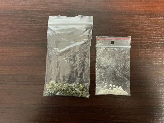Bez prawa jazdy, ale z narkotykami