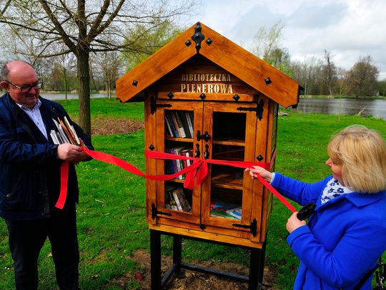 Biblioteczka Plenerowa czeka na czytelników /WIDEO/