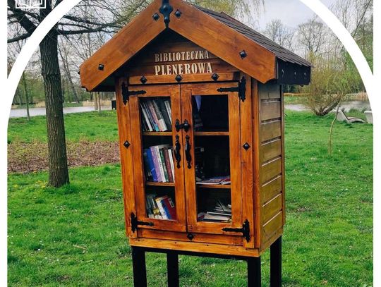 Biblioteczka Plenerowa w Parku Nad Stawami znika na zimę