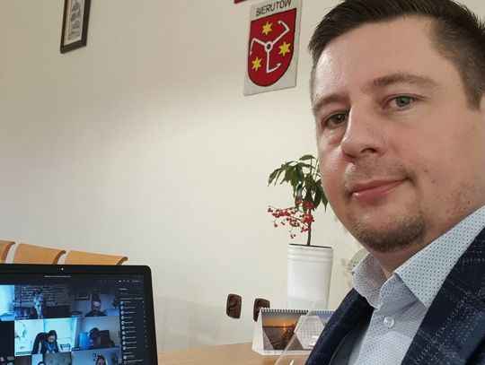 Burmistrz Bierutowa pokonał koronawirusa