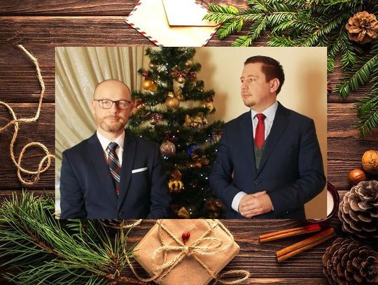 Burmistrz Bierutowa z zastępcą składają życzenia (WIDEO)